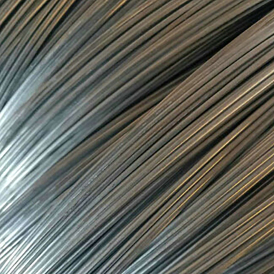 حبل أسلاك الحديد المطلي بالزنك عالي القوة GI Steel في لفائف لصنع المسامير