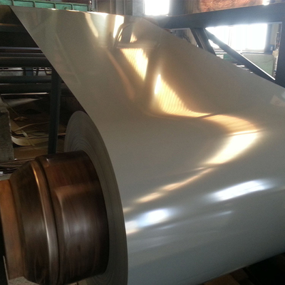 لفائف الصلب المطلية بالألوان Gl Prepainted المجلفن PPGI الصفائح المعدنية 1500mm