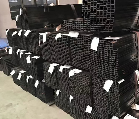 40x40 12m أنبوب فولاذي مربع أسود مجلفن Q215 قسم مجوف